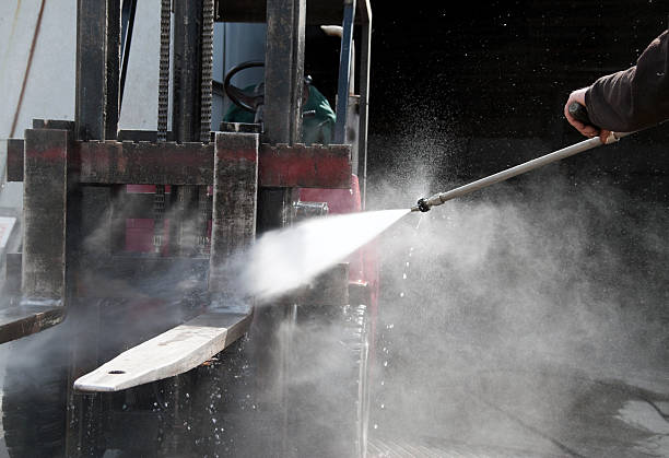 Best Sidewalk Pressure Washing  in Poulsbo, WA